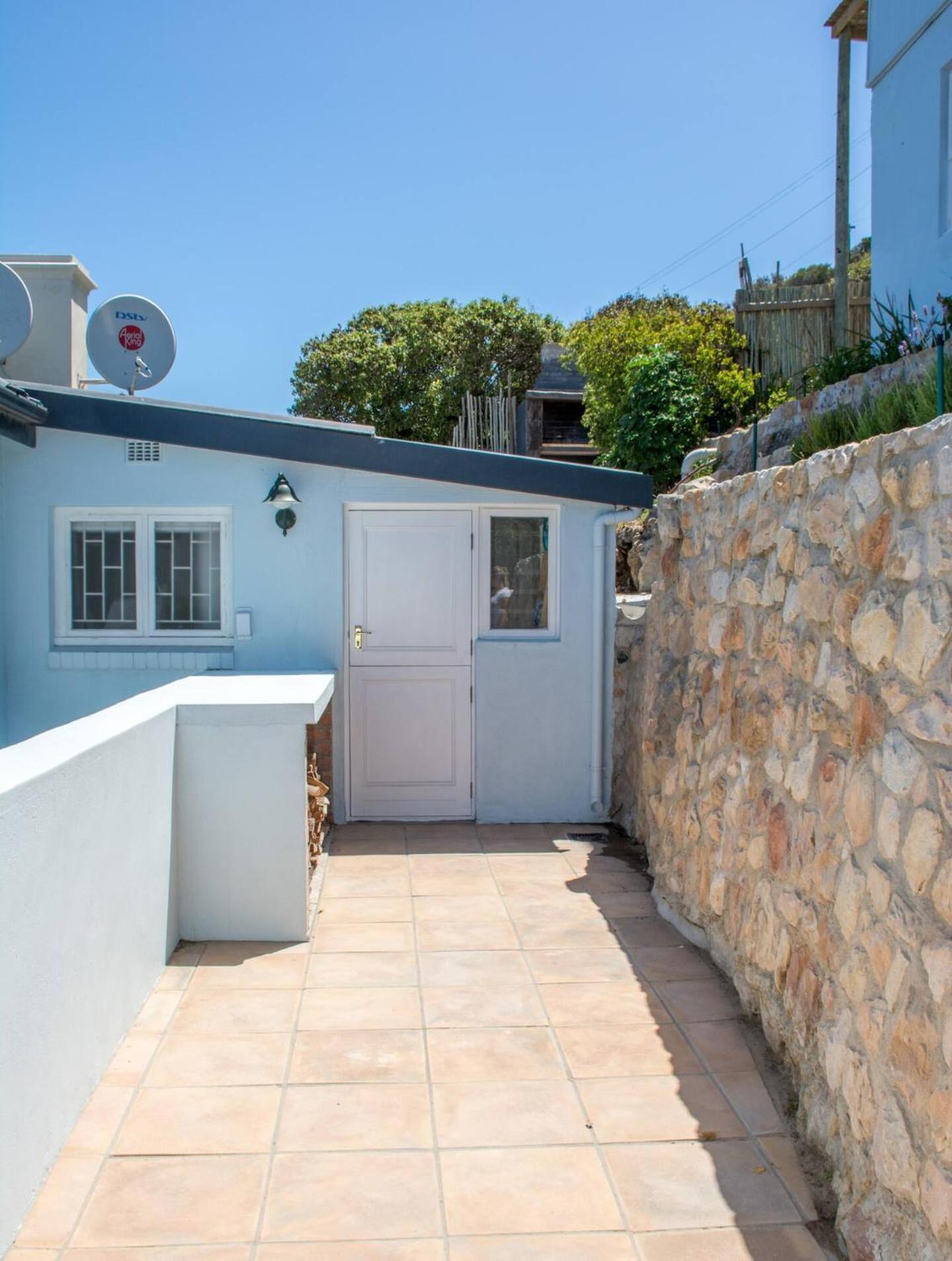 Modern Beach Apartment By Open Home Kalk Bay Bagian luar foto