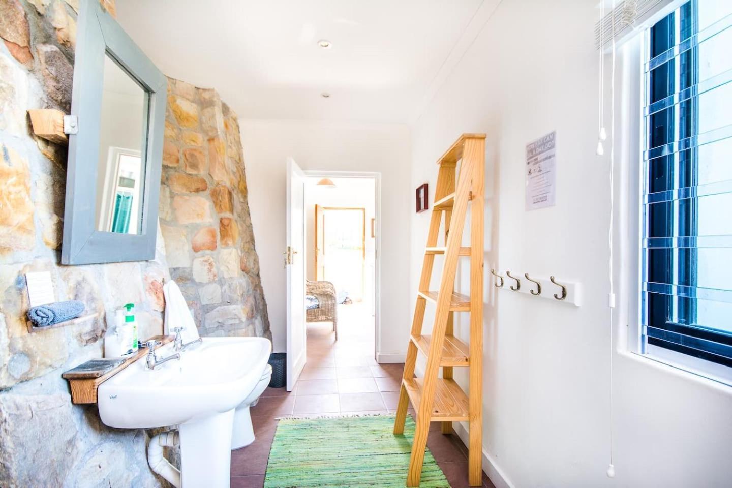 Modern Beach Apartment By Open Home Kalk Bay Bagian luar foto